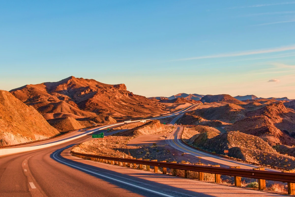 A photo of a highway in Arizona representing used to represent the phrase Epic Road Trips.